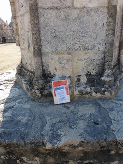 Livre caché dans un chateau