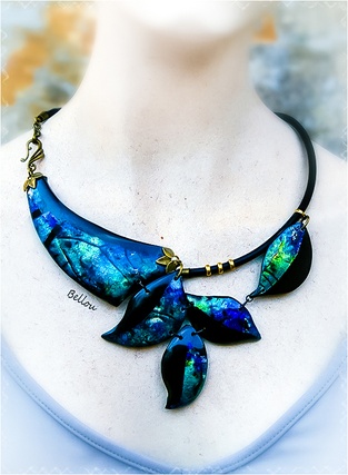 collier feuilles miroir