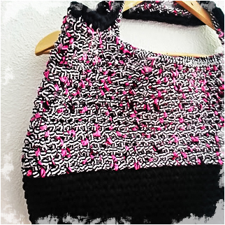 Sac en tricot au multiple couleurs